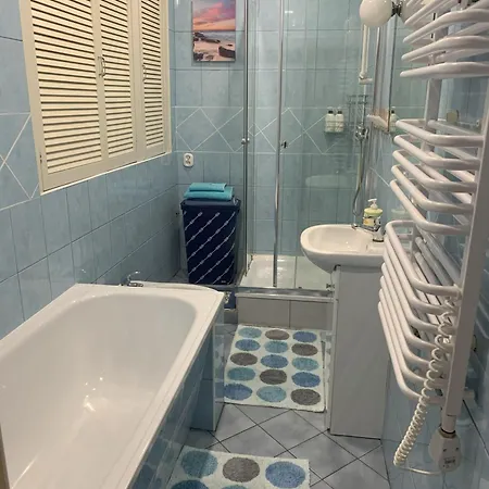Apartament Z Ogrodem *